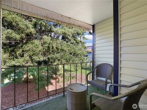 1812 SW 318th Place 28D, Federal Way WA 98023