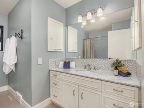 7315 51st Avenue NE, Seattle WA 98115