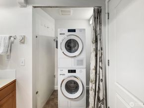 202 24th Avenue E 6, Seattle WA 98112