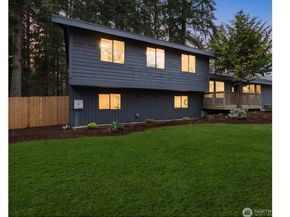 18843 168th Avenue NE, Woodinville WA 98072