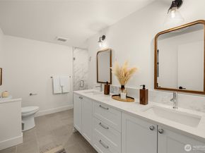 18843 168th Avenue NE, Woodinville WA 98072