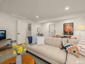 18843 168th Avenue NE, Woodinville WA 98072