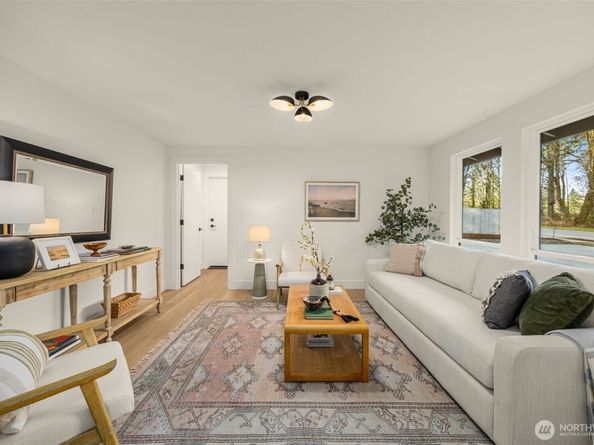 18843 168th Avenue NE, Woodinville WA 98072