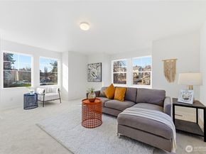 19440 77th Place NE, Kenmore WA 98028