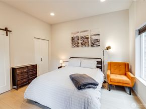 2014 E Pine Street B, Seattle WA 98122