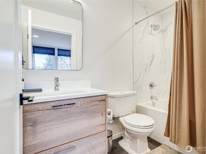 2014 E Pine Street B, Seattle WA 98122