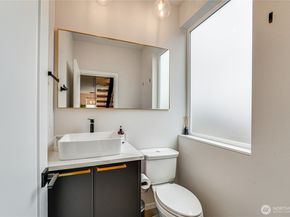 2014 E Pine Street B, Seattle WA 98122