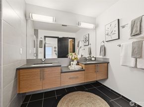 717 Martin Luther King Jr. Way S B, Seattle WA 98144