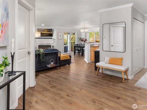 12023 NE 204th Place E302, Bothell WA 98011