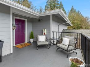 12023 NE 204th Place E302, Bothell WA 98011