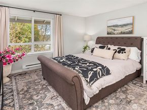 12023 NE 204th Place E302, Bothell WA 98011