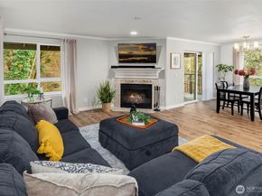 12023 NE 204th Place E302, Bothell WA 98011