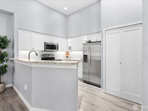 16125 Juanita Woodinville Way NE 403, Bothell WA 98011