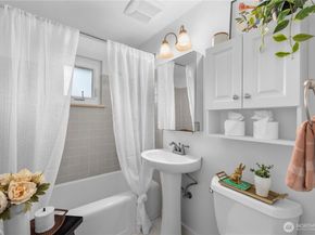 4877 Terrace Drive NE, Seattle WA 98105