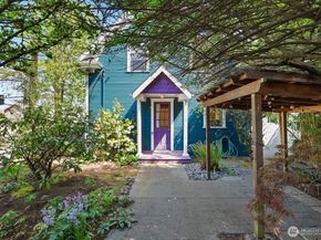 137 23rd Avenue E, Seattle WA 98112
