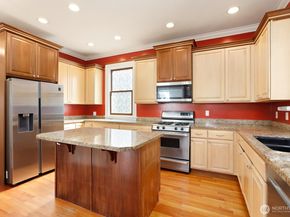 137 23rd Avenue E, Seattle WA 98112