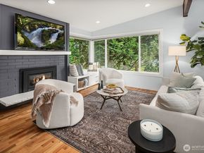 909 110th Avenue SE, Bellevue WA 98004