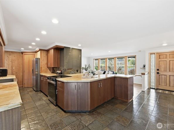 22407 87th Avenue W, Edmonds WA 98026