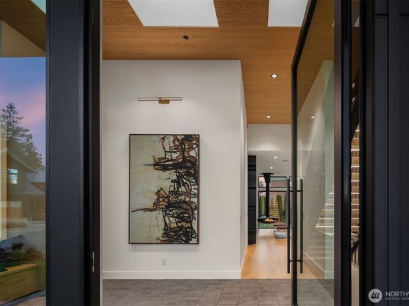 5917 104th Place NE, Kirkland WA 98033