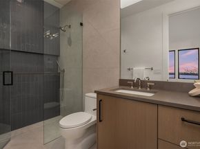 5917 104th Place NE, Kirkland WA 98033