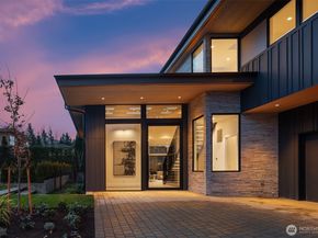 5917 104th Place NE, Kirkland WA 98033