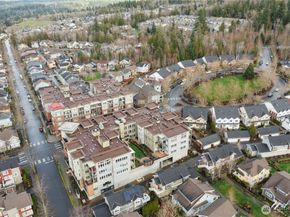 1840 25th Avenue NE 411, Issaquah WA 98029