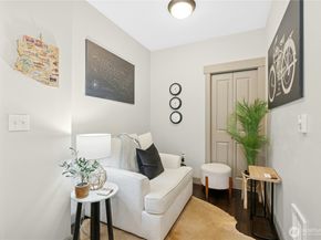 1840 25th Avenue NE 411, Issaquah WA 98029