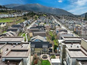 1840 25th Avenue NE 411, Issaquah WA 98029