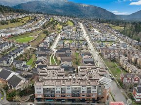 1840 25th Avenue NE 411, Issaquah WA 98029