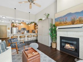 1840 25th Avenue NE 411, Issaquah WA 98029