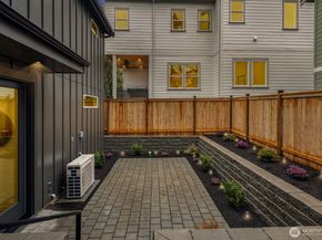 8841 Earl Avenue NW, Seattle WA 98117