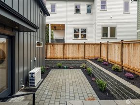 8841 Earl Avenue NW, Seattle WA 98117