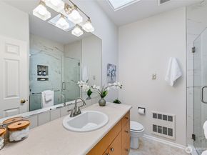 5100 Talbot Place S B, Renton WA 98055