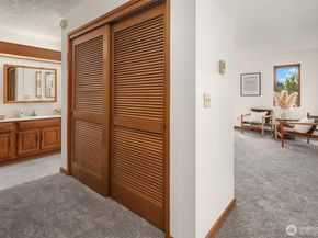 1071 4th Avenue S 302, Edmonds WA 98020
