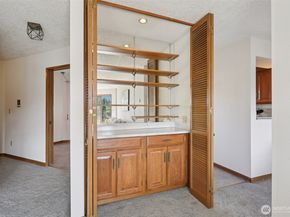 1071 4th Avenue S 302, Edmonds WA 98020