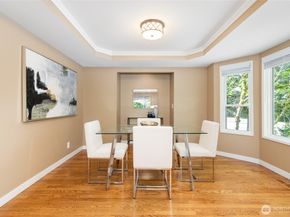 24209 SE 45th Street, Sammamish WA 98029