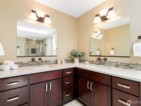 24209 SE 45th Street, Sammamish WA 98029