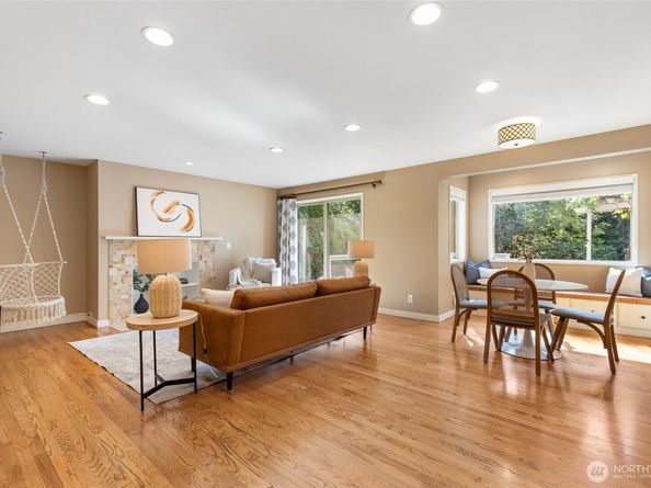 24209 SE 45th Street, Sammamish WA 98029