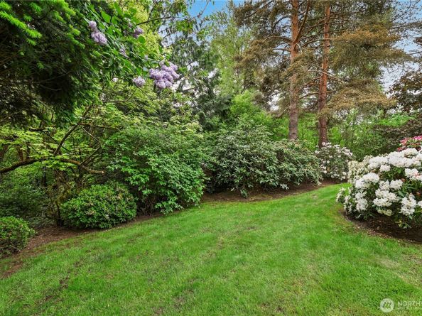 24209 SE 45th Street, Sammamish WA 98029