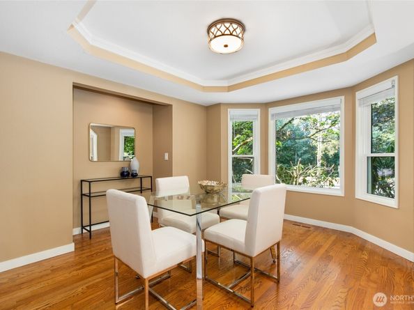 24209 SE 45th Street, Sammamish WA 98029