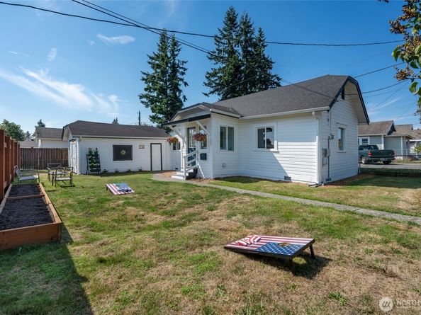 1702 Cedar Street B, Everett WA 98201