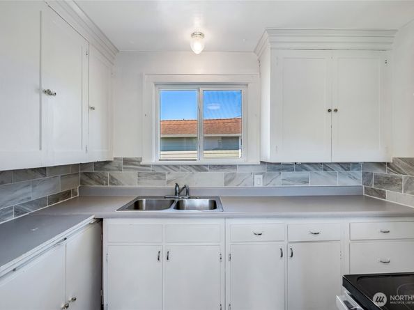 1702 Cedar Street B, Everett WA 98201