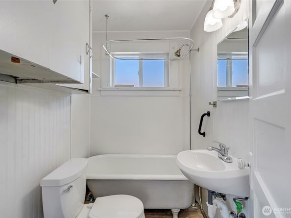 1702 Cedar Street B, Everett WA 98201