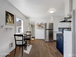 1702 Cedar Street B, Everett WA 98201