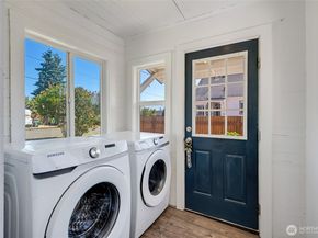 1702 Cedar Street B, Everett WA 98201