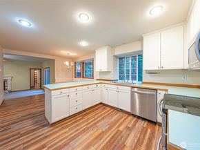 7919 NE Sunnywoods Lane, Kingston WA 98346