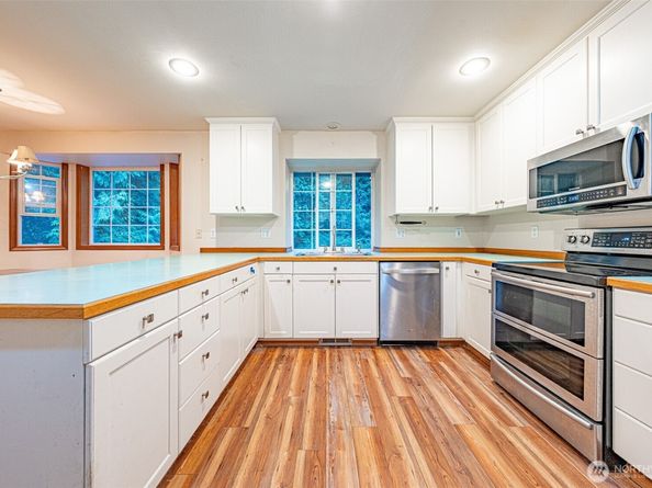 7919 NE Sunnywoods Lane, Kingston WA 98346