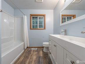 7919 NE Sunnywoods Lane, Kingston WA 98346