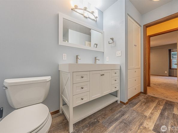 7919 NE Sunnywoods Lane, Kingston WA 98346