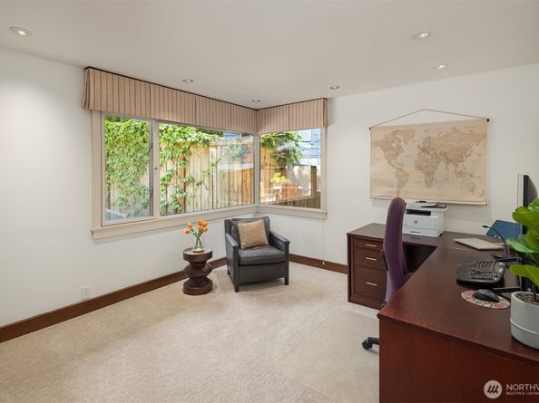 10250 SE 21st Street, Bellevue WA 98004